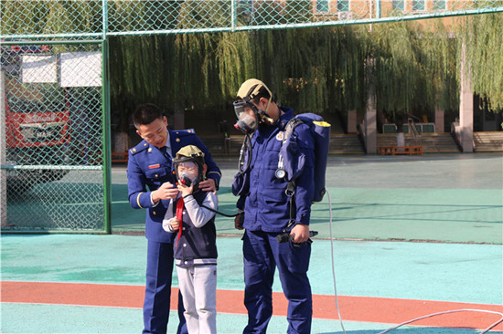 居园校区举行消防疏散演练活动pg电子模拟器山东师大附小雅